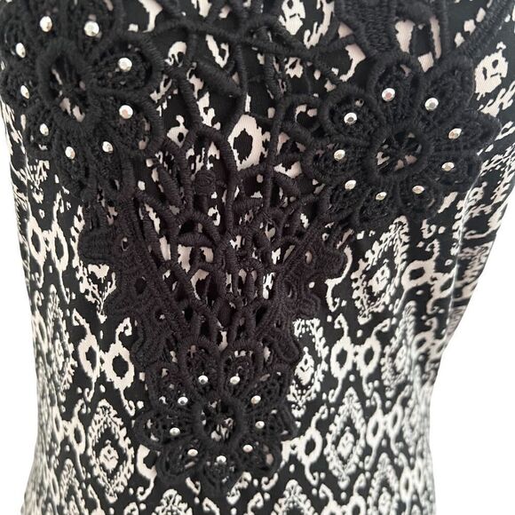 Cruisewear & Company Stretchy Maxi Dress V Neck Lace + Rhinestone Neckline Small - Picture 4 of 8